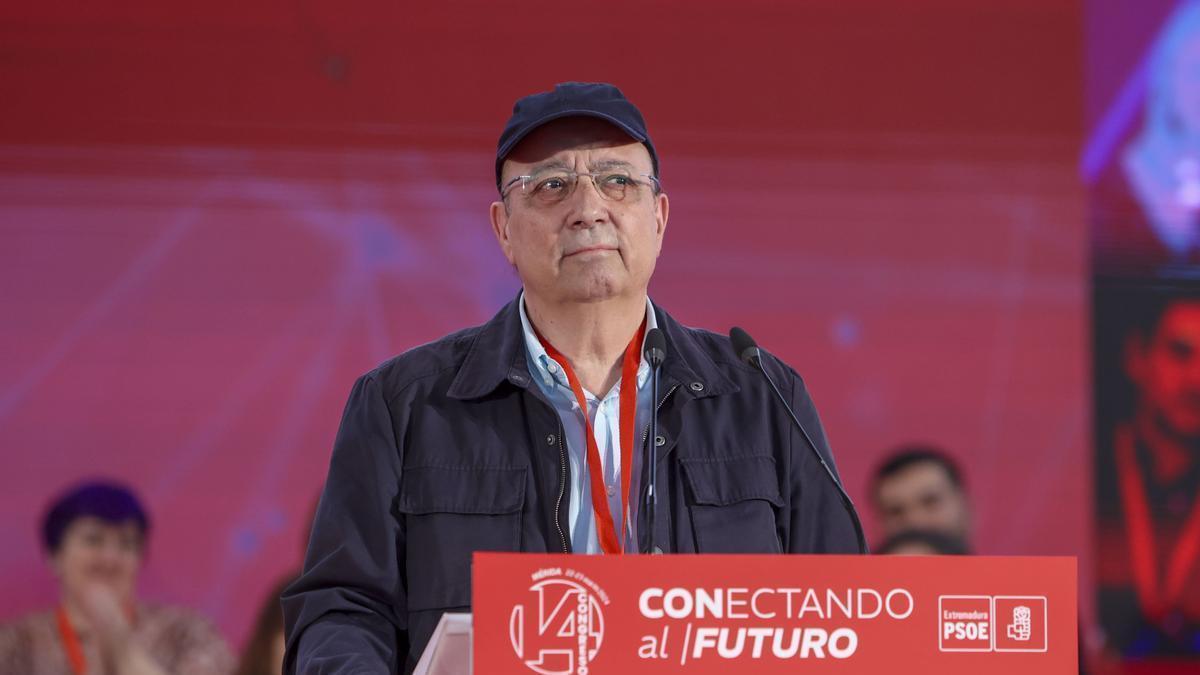 Guillermo Fernández Vara durante su intervención en el Congreso de los socialistas extremeños.