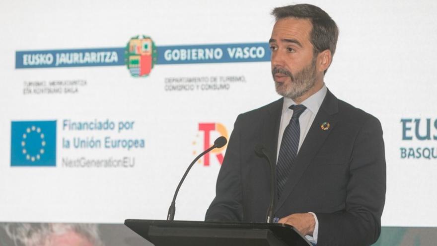 Javier Hurtado Domínguez Consejero de Turismo, Comercio y Consumo