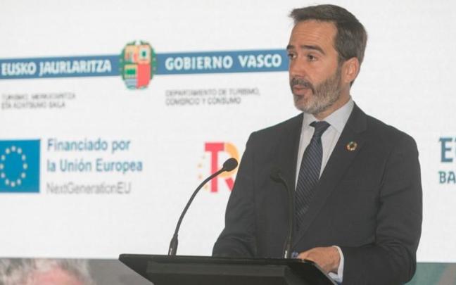 Javier Hurtado Domínguez Consejero de Turismo, Comercio y Consumo
