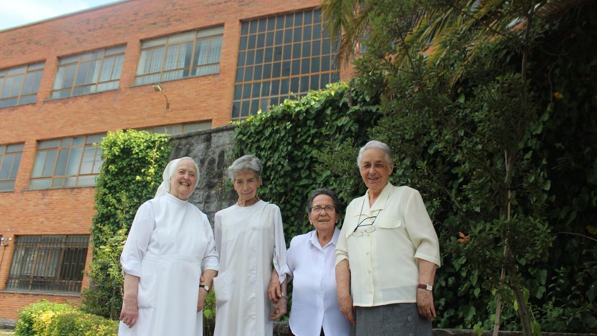 Las hermanas Marisol, Ana Mari, Pilar y María Luisa han cuidado de La Merced y han hecho de ella “una casa” abierta al pueblo.