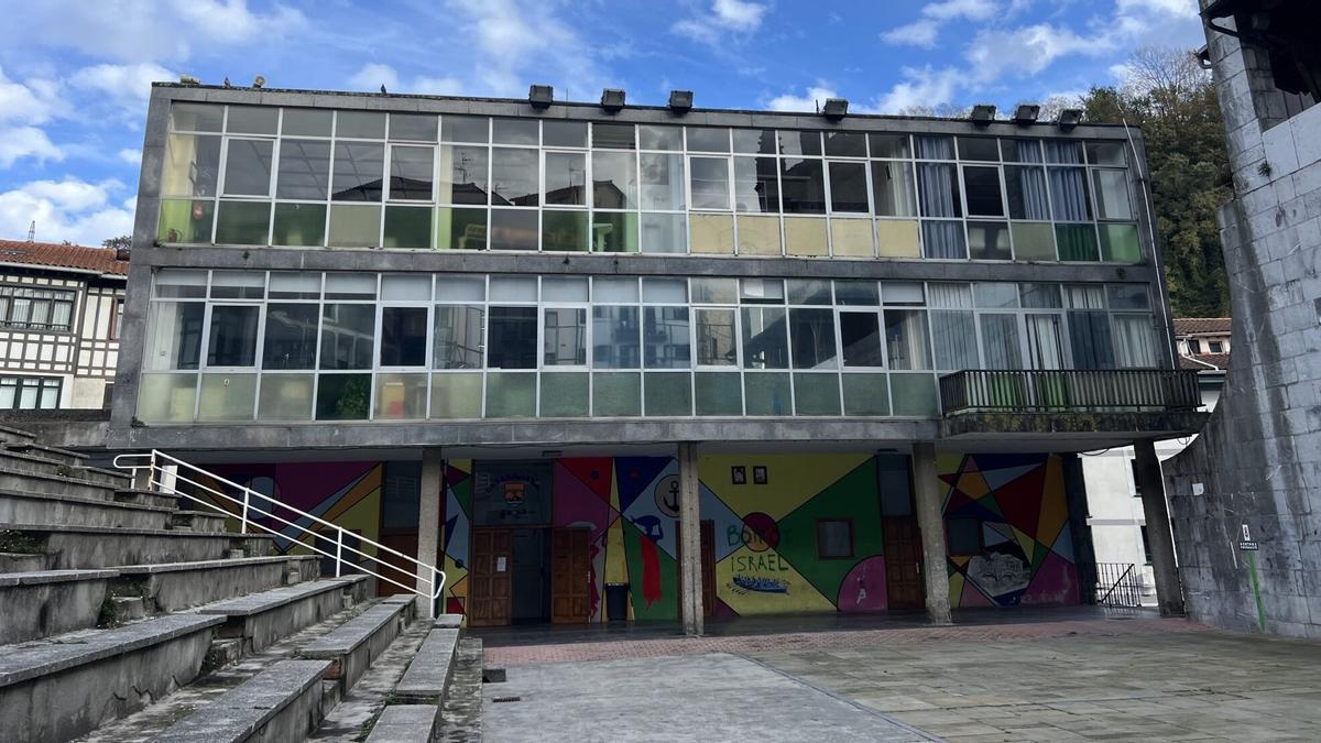 La propuesta del aumento de tasas e impuestos salió adelante con el voto favorable de EH Bildu y la abstención del PNV.