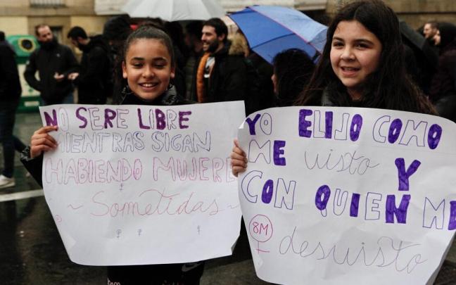 En imágenes: así protestan las más jóvenes de Vitoria el 8M En imágenes: así protestan las más jóvenes de Vitoria el 8M