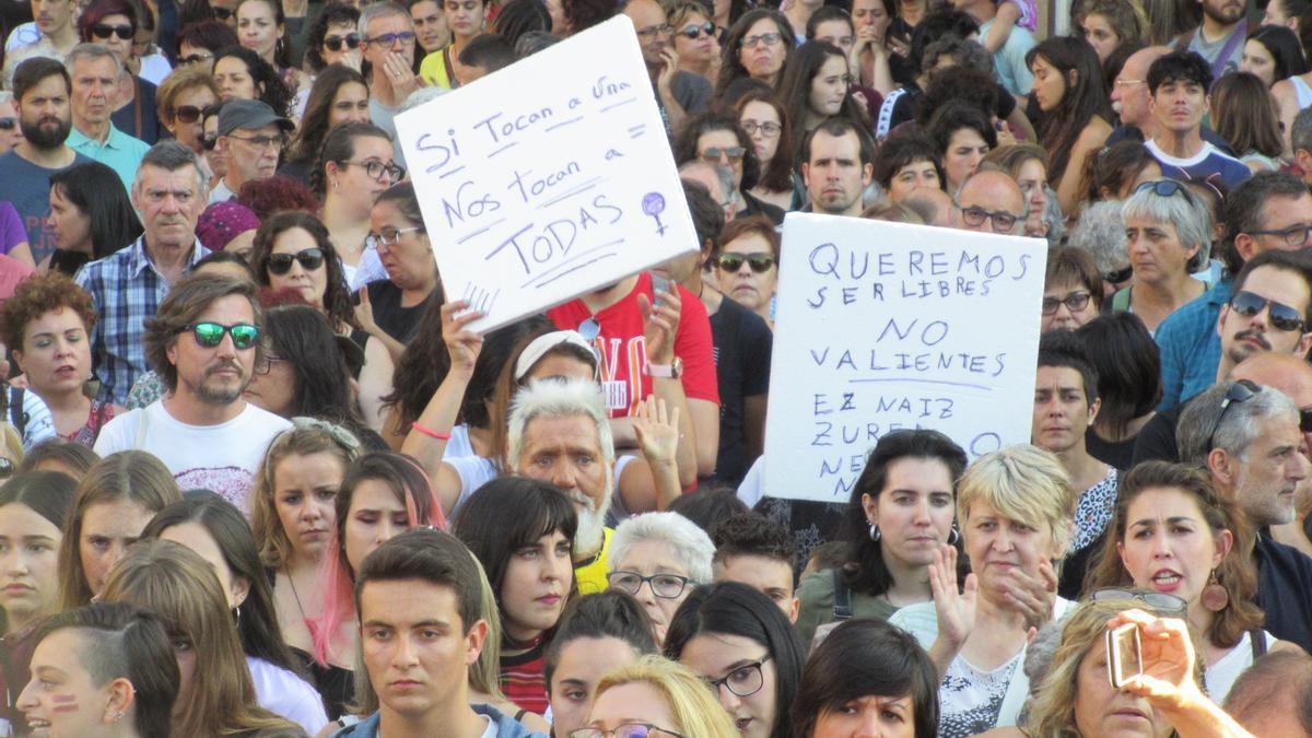 Concentración en Bilbao contra las agresiones sexuales a mujeres