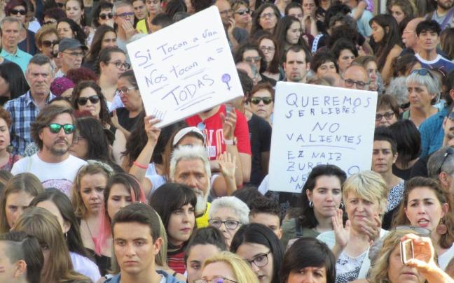 Concentración en Bilbao contra las agresiones sexuales a mujeres / EP Concentración en Bilbao contra las agresiones sexuales a mujeres