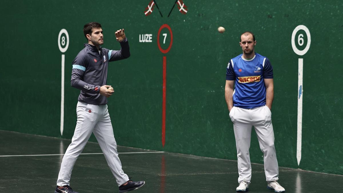 Elordi y Zabaleta, en una elección de material anterior.