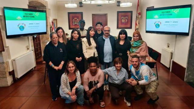 Los vecinos que participaron en la presentación.