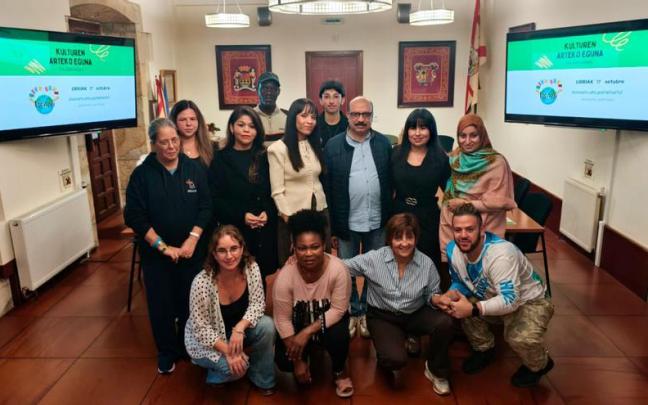 Los vecinos que participaron en la presentación.