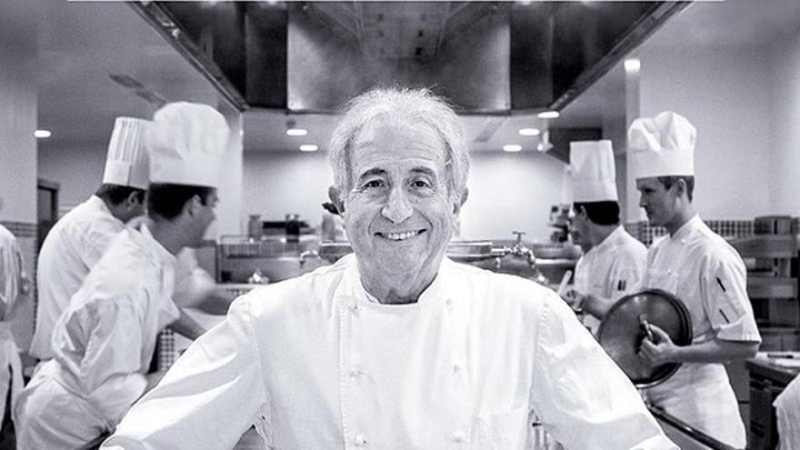 Detalle de la portada de 'Memoria de la cocina francesa'.