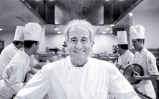 Detalle de la portada de 'Memoria de la cocina francesa'.