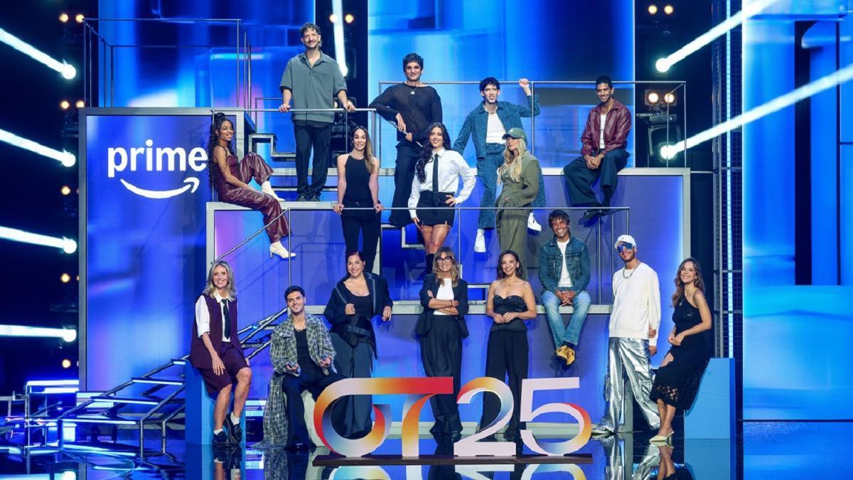 Los profesores, la directora de la academia, los presentadores y el jurado de 'Operación Triunfo 2025'.