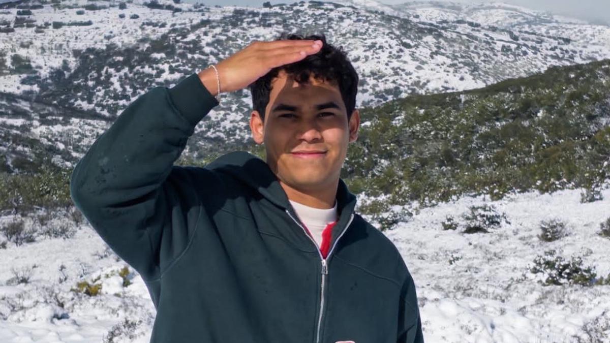 Alexander lleva dos años limpiando hogares en Valencia.
