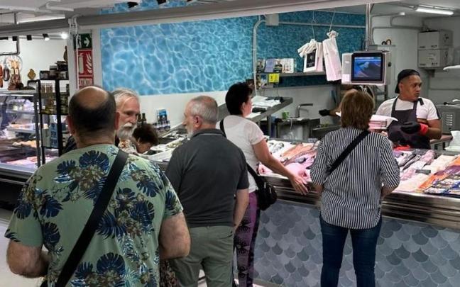 Los comercios de la nueva Azoka Plaza de Laudio ya han abierto esta semana