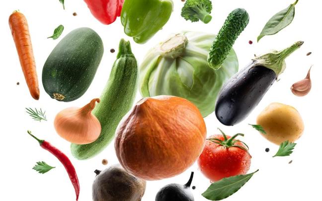 Variedad de alimentos frescos / Freepik Variedad de alimentos frescos
