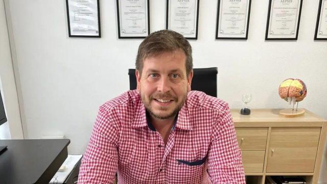 Fernández del Olmo acaba de publicar ‘El cerebro hackeado’.