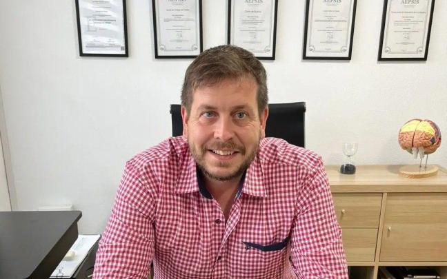 Fernández del Olmo acaba de publicar ‘El cerebro hackeado’.