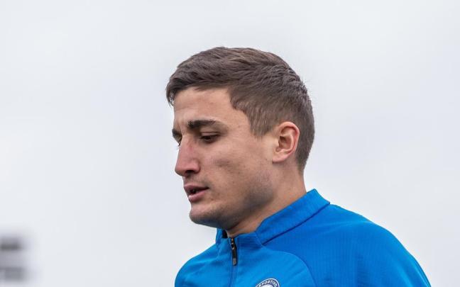 Nahuel Tenaglia durante un entrenamiento en Ibaia