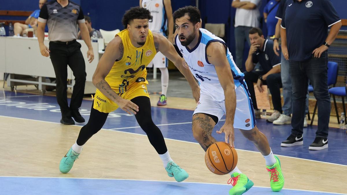 El partido entre Askatuak Gipuzkoa y Estudiantes. Iker Azurmendi