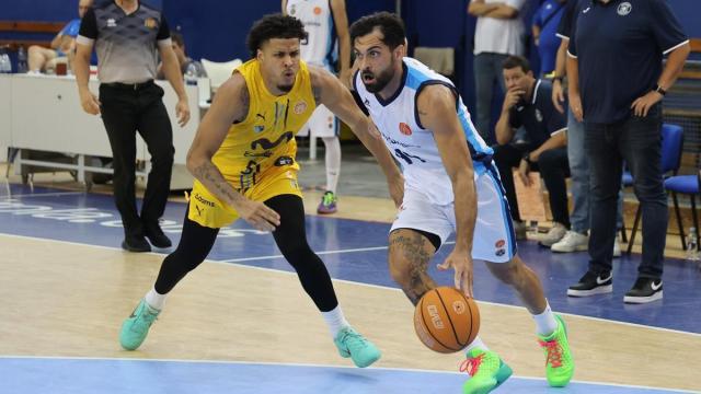 El partido entre Askatuak Gipuzkoa y Estudiantes. Iker Azurmendi