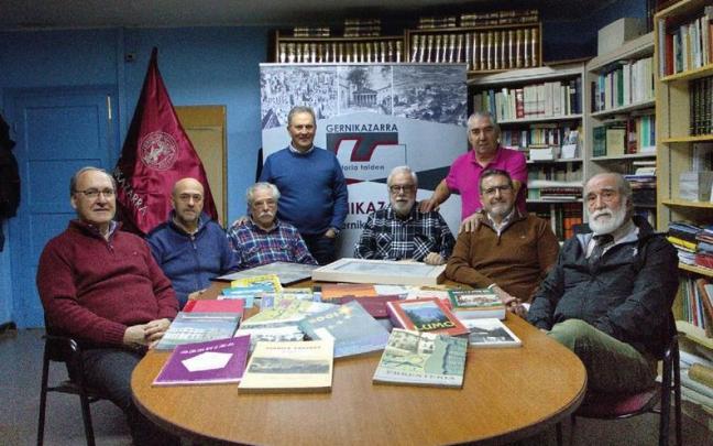 Los ocho rostros actuales de Gernikazarra.