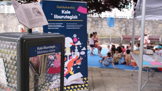 El proyecto de biblioteca urbana comenzó en Urreta y ya se ha extendido a más zonas de Galdakao / Ayuntamiento de Galdakao El proyecto de biblioteca urbana comenzó en Urreta y ya se ha extendido a más zonas de Galdakao
