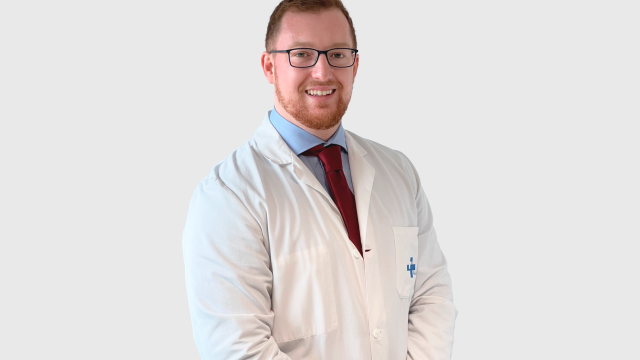 Dr. Ricardo Yenes, jefe del servicio de Cirugía Plástica de Asunción Klinika