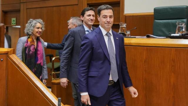 El lehendakari, Imanol Pradales, en el Parlamento Vasco