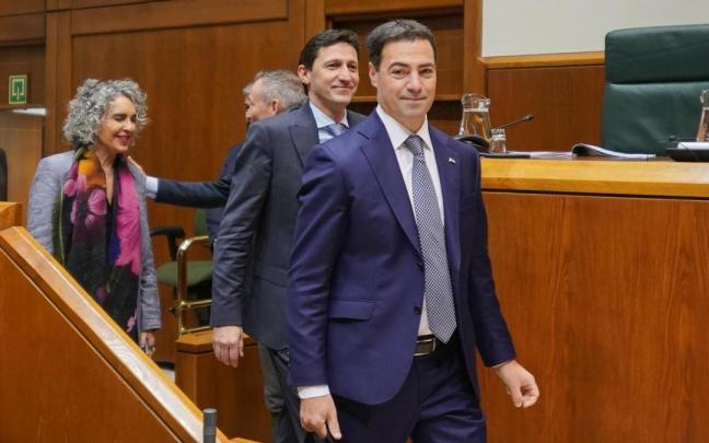 El lehendakari, Imanol Pradales, en el Parlamento Vasco