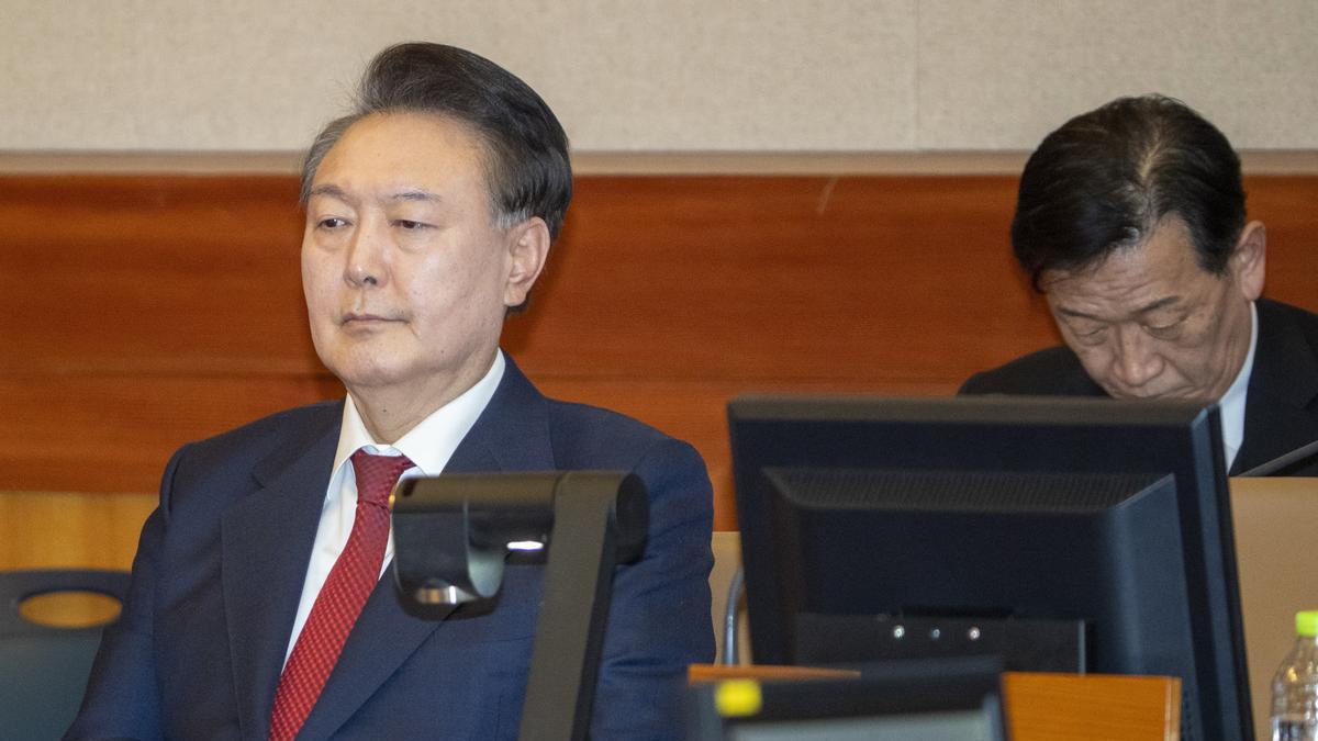 El presidente de Corea del Sur Yoon Suk Yeol durante su juicio por insurreción