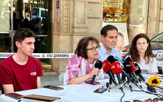 Familiares de los activistas de la Global Sumud Flotilla en rueda de prensa desde Barcelona.
