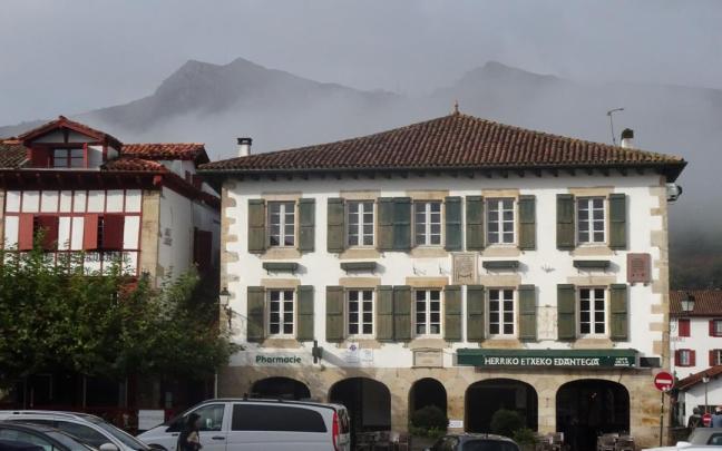 El pueblo de Sara envuelto en niebla.