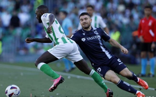 Javi Galán, ante el Betis. / LALIGA