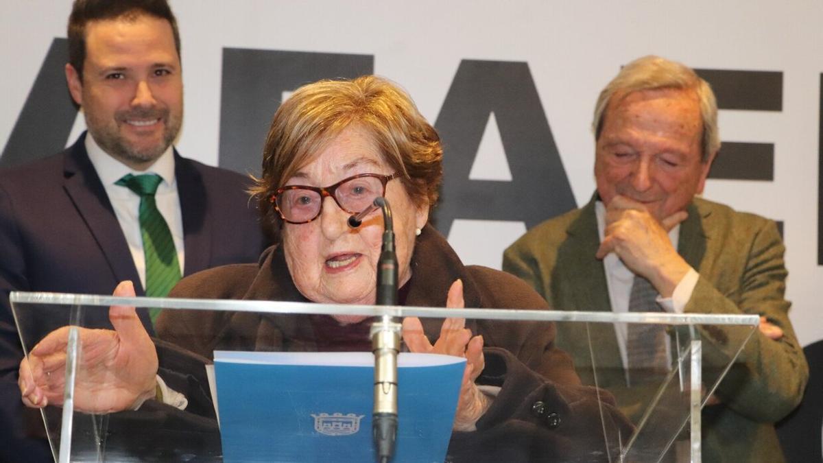 María del Carmen Forcada en una intervención en la exposición sobre Moneo