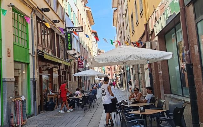 Desde la formación jeltzale remarcan que el turismo genera oportunidades económicas e intensifica la actividad local