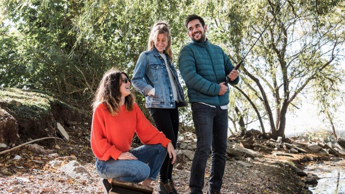 Amigos disfrutando de la naturaleza
