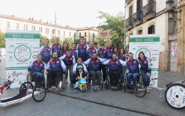 Integrantes de Bizi Hadi en su puesta de largo en noviembre de 2024 en Oñati.