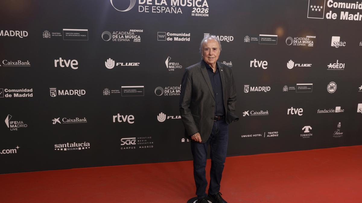 Serrat, en la III edición de los Premios de la Academia de la Música.