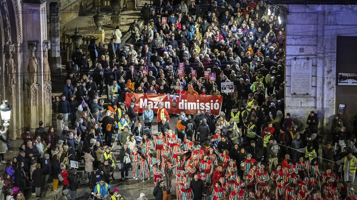 Cuarta manifestación en Valencia contra Mazón por la dana