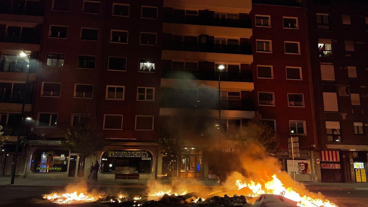 Disturbios en Bilbao tras la suspensión del acto de Vito Quiles