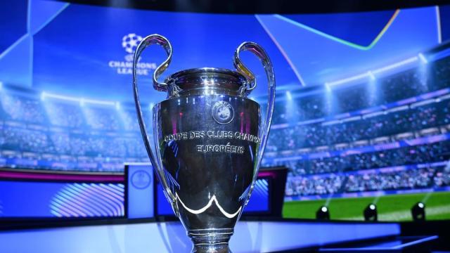 Trofeo de la UEFA Champions League.