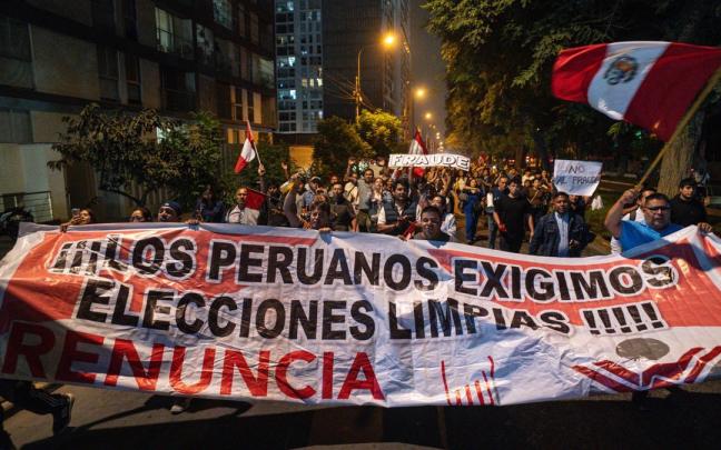 Una manifestación convocada por el candidato presidencial peruano ultraconservador Rafael López Aliaga.