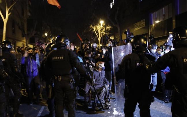 Imagen de archivo de una protesta en Barcelona en 2021 por el rapero Pablo Hasél.