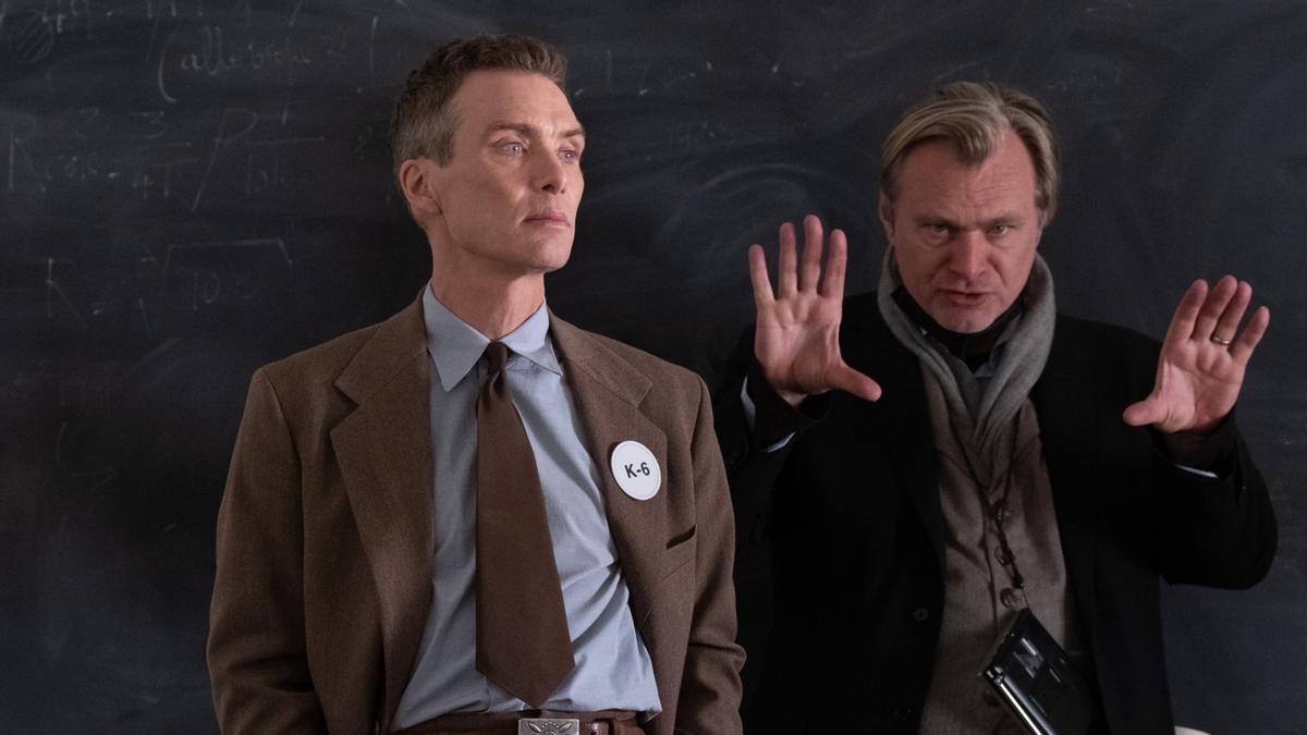 Cillian Murphy y Christopher Nolan durante el rodaje de 'Oppenheimer'.