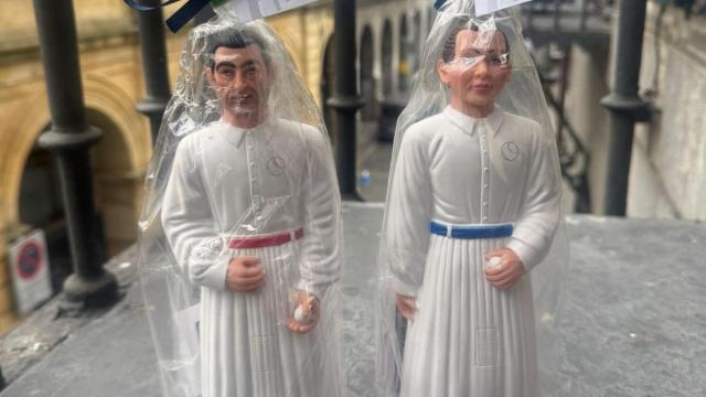 Las pequeñas figuras están esperando ya a sus primeros compradores.