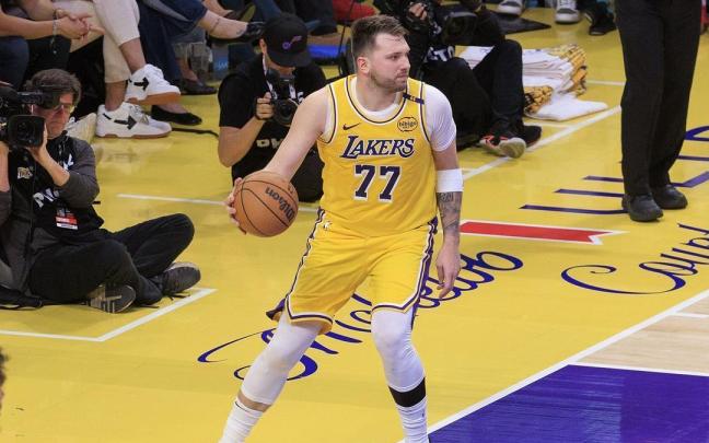 Luka Doncic es la cara visible del proyecto angelino.