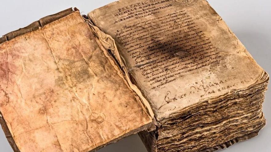 Antiguo manuscrito 'Las profecías de M. Michel', escritas en 1568 por Nostradamus