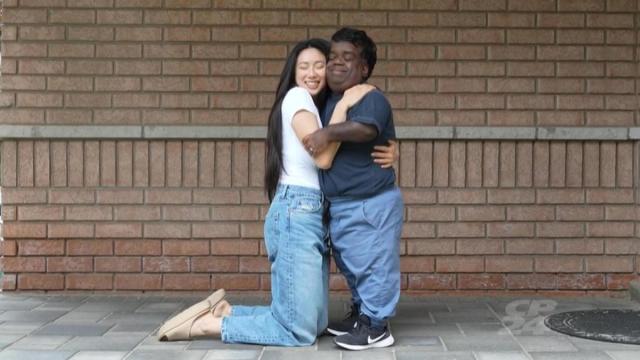 Anita Wing Lee y Tim Muttoo se han convertido en protagonistas absolutos en redes sociales tras compartir imágenes de su boda.