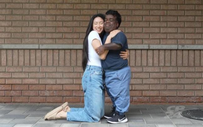 Anita Wing Lee y Tim Muttoo se han convertido en protagonistas absolutos en redes sociales tras compartir imágenes de su boda.