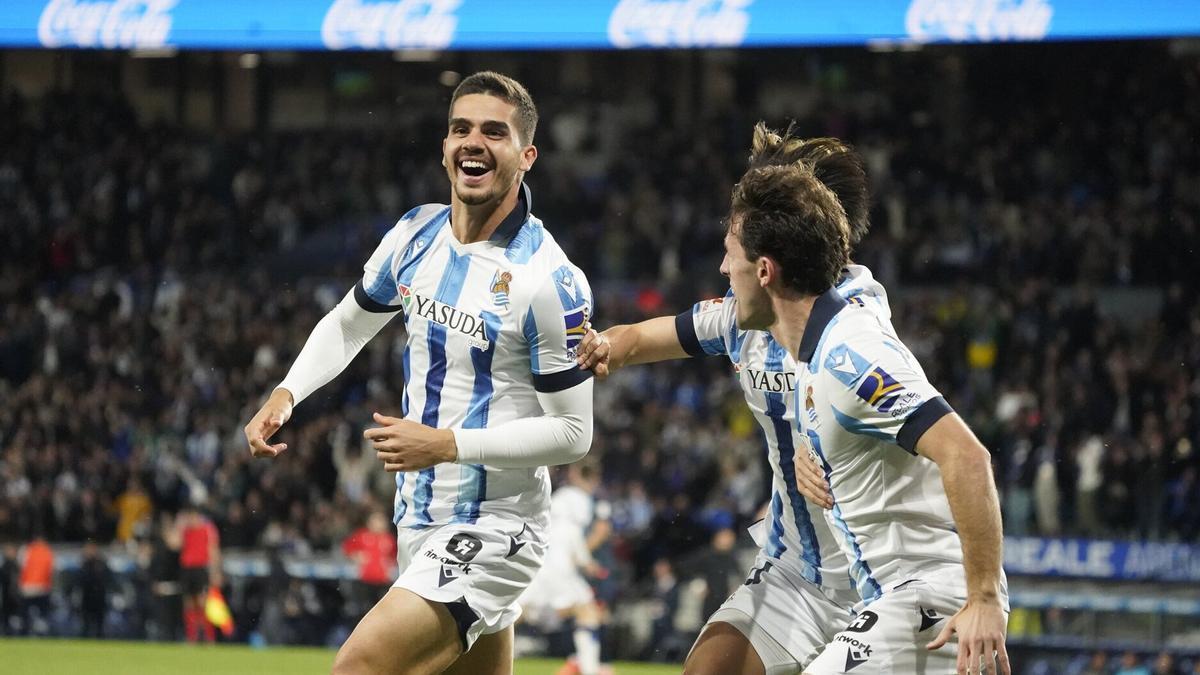 André Silva celebra su gol. / RUBEN PLAZA