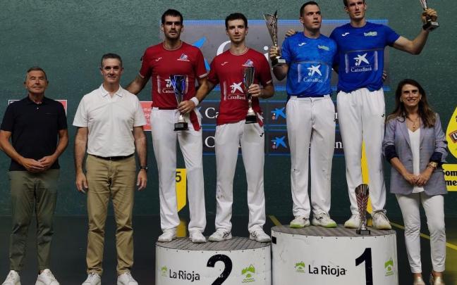 Erik Jaka y Jon Mariezkurrena, en el podio de la feria de San Mateo en el Adarraga de Logroño.