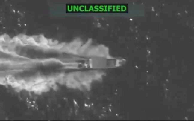 Captura de pantalla de un video publicado en la cuenta oficial de la red social X @SecWar del secretario del Departamento de Defensa estadounidense, Pete Hegseth